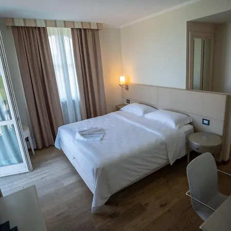 Hotel Lostu Monforte *